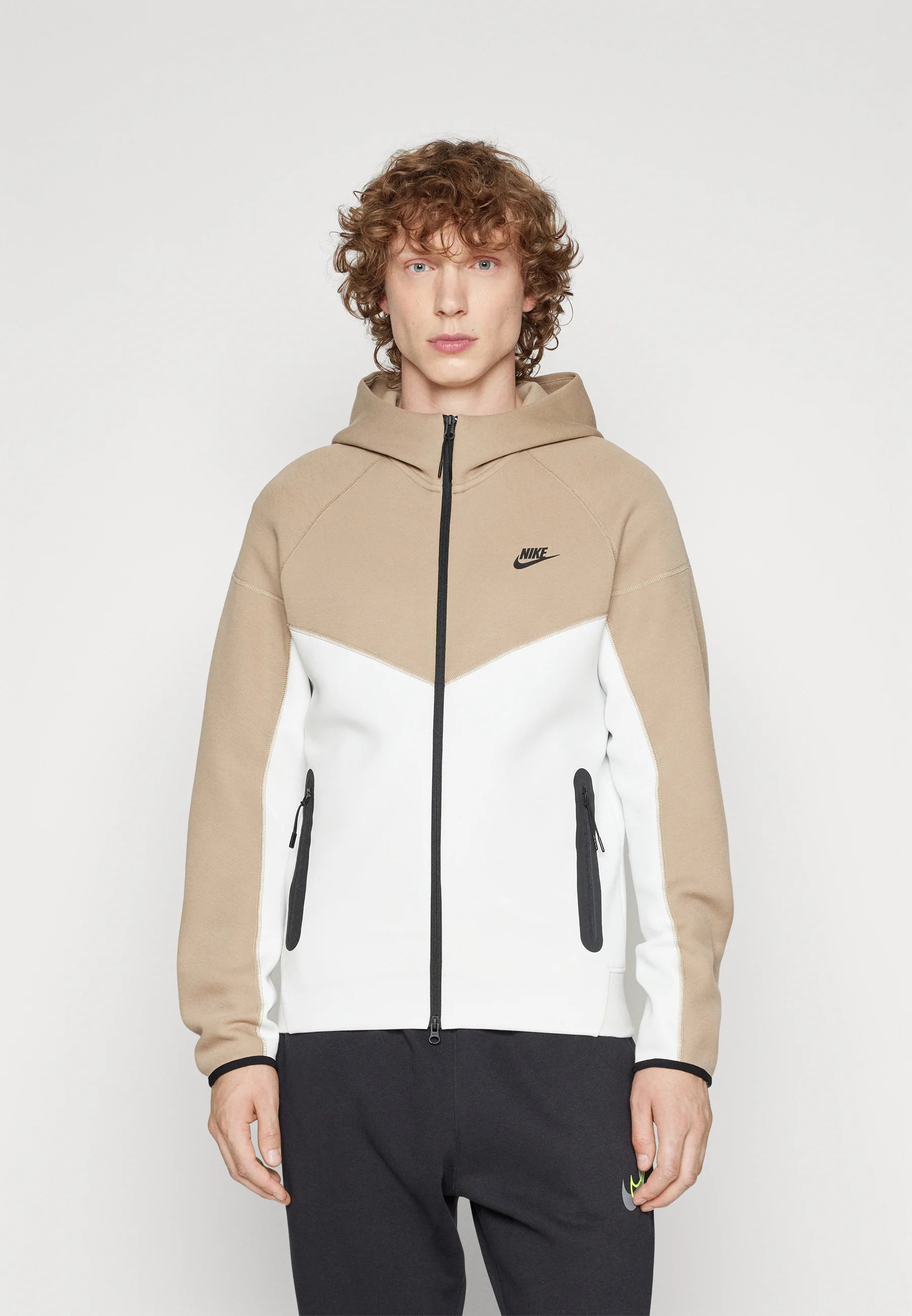 Jaqueta Nike Tech Fleece Windrunner