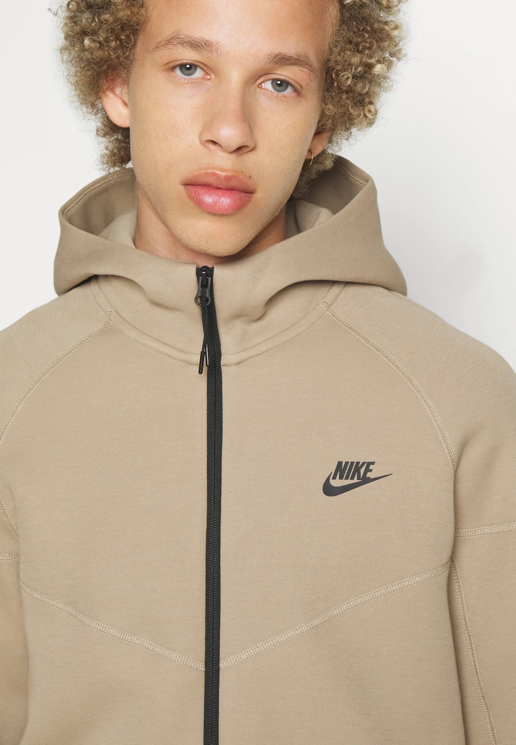 Jaqueta Nike Tech Fleece Windrunner