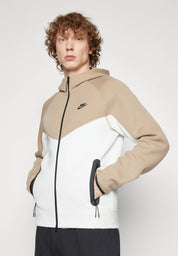 Jaqueta Nike Tech Fleece Windrunner