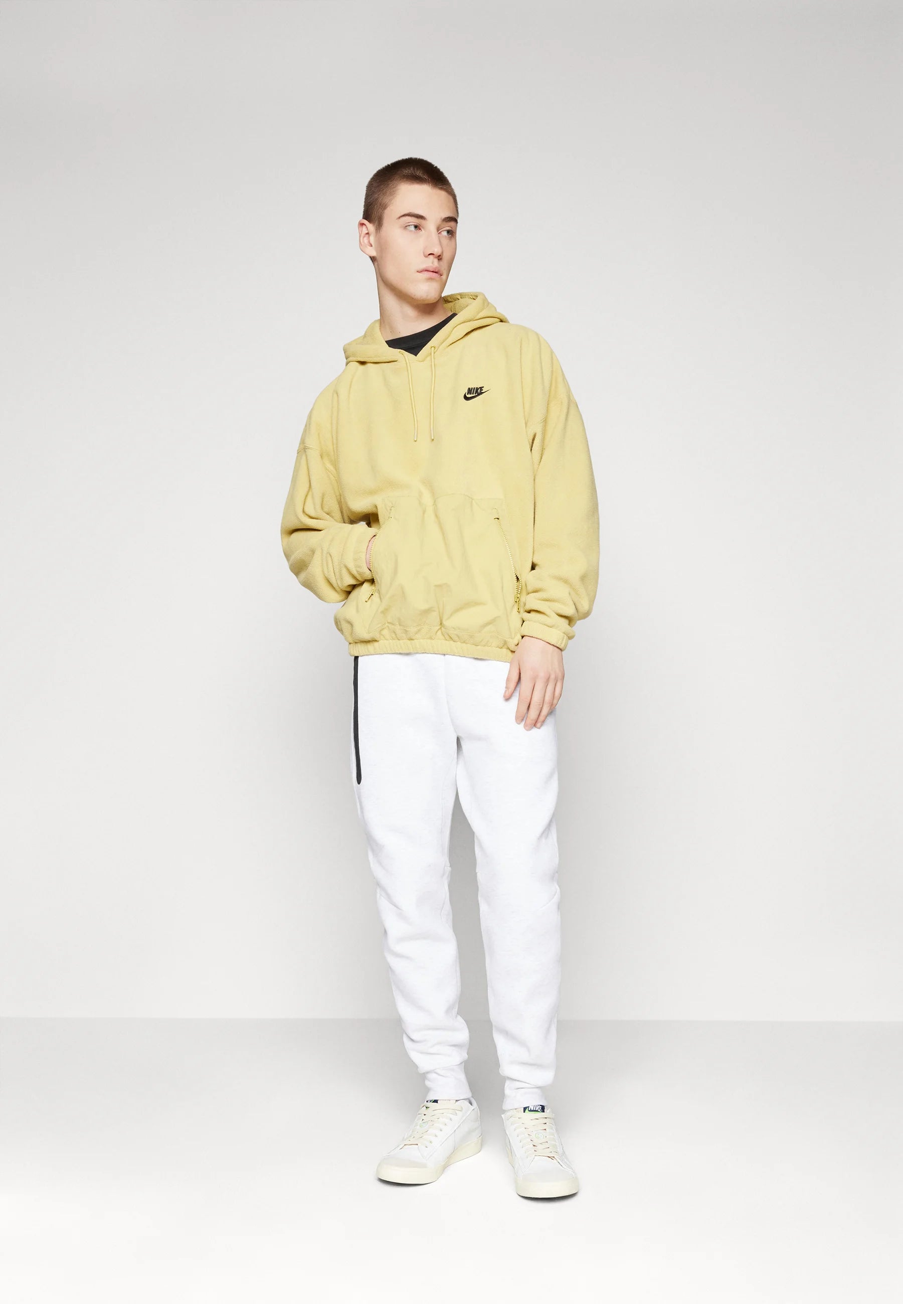 Calça Nike Tech Fleece Windrunner