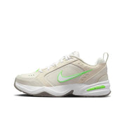 Tênis Nike Air Monarch 4 Light Bone