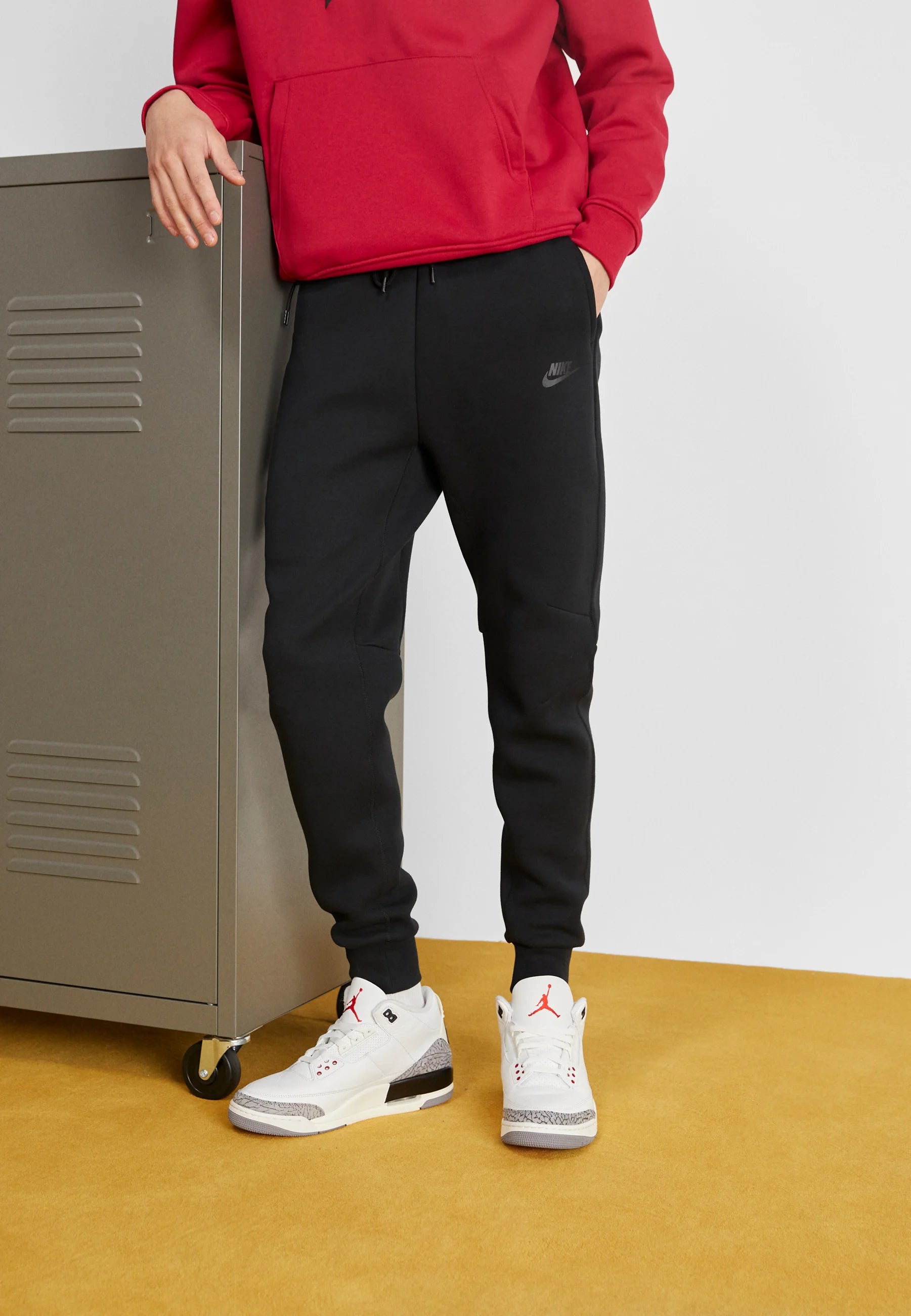 Calça Nike Tech Fleece Windrunner