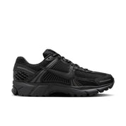 Tênis Nike Zoom Vomero 5 "Triple Black"