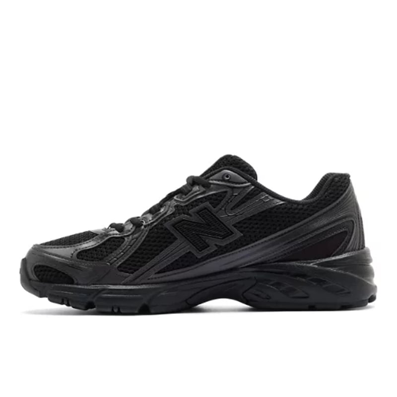 Tênis New Balance 740 "Triple Black"