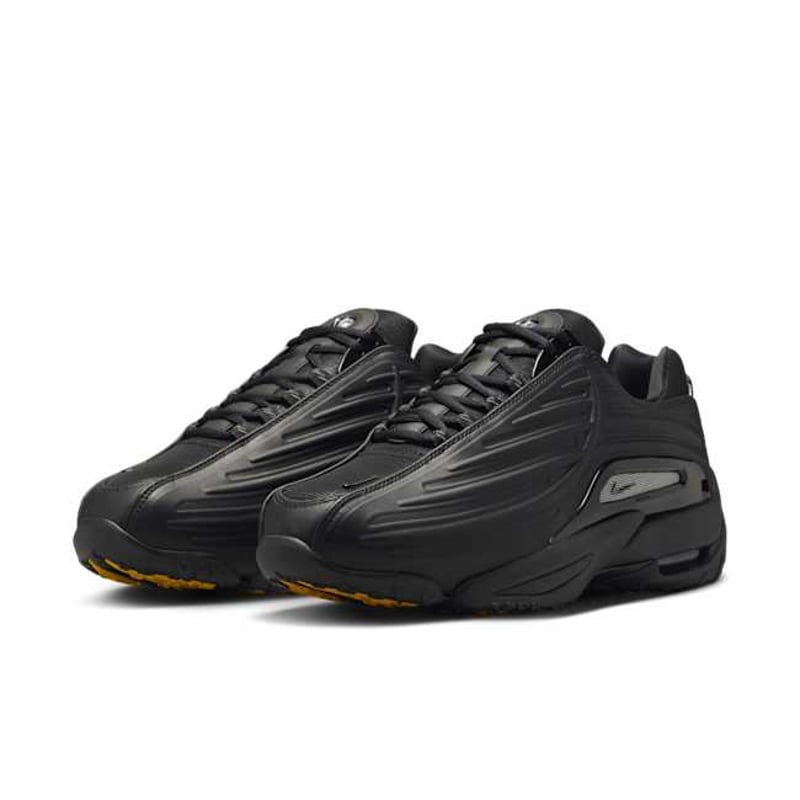 tênis casual preto, tênis urbano preto, tênis estiloso preto, tênis futurista, tênis para dia a dia, tênis design moderno, tênis confortável preto, tênis masculino preto, tênis feminino preto, tênis casual versátil