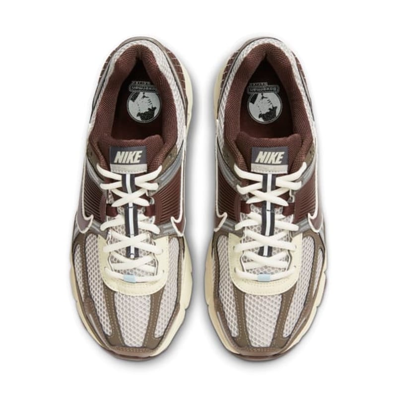 Tênis Nike Zoom Vomero 5 "Earth & Fossil"