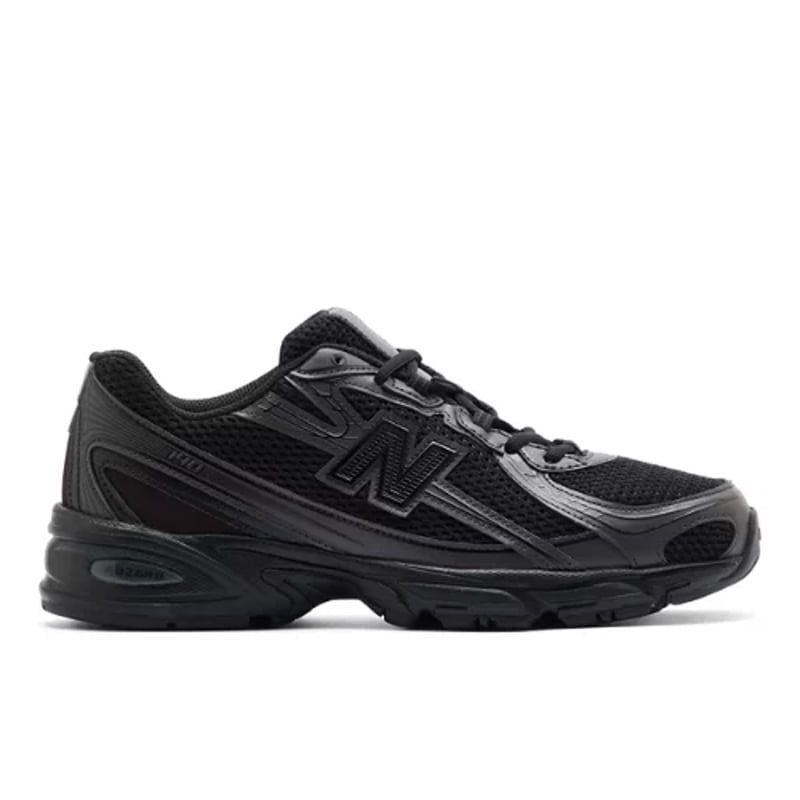 Tênis New Balance 740 "Triple Black"