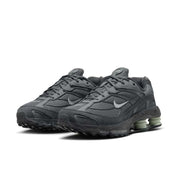 Tênis Nike Shox R2 Supreme "Anthracite & Jade Horizon"