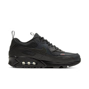 tênis preto casual, tênis urbano masculino, tênis confortável todo preto, tênis resistente para caminhada, tênis lifestyle preto, tênis masculino para o dia a dia, tênis esportivo casual, tênis todo preto moderno, tênis casual com amortecimento, tênis urbano confortável