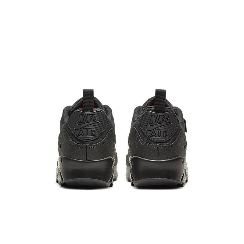 tênis preto casual, tênis urbano masculino, tênis confortável todo preto, tênis resistente para caminhada, tênis lifestyle preto, tênis masculino para o dia a dia, tênis esportivo casual, tênis todo preto moderno, tênis casual com amortecimento, tênis urbano confortável