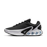 tênis preto e branco, tênis casual esportivo, tênis urbano masculino, tênis confortável para o dia a dia, tênis preto design moderno, tênis masculino leve, tênis casual inovador, tênis streetwear preto branco, tênis de caminhada casual, tênis para uso diário