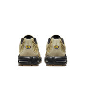 tênis bege casual, tênis urbano masculino, tênis confortável para caminhada, tênis bege e preto, tênis moderno casual, tênis para o dia a dia, tênis estilo streetwear, tênis casual versátil, tênis com amortecimento, tênis neutro masculino