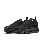 tênis masculino, tênis esportivo, tênis preto, tênis solado alto, tênis confortável, tênis casual, tênis robusto, tênis para caminhada, tênis para corrida, tênis dia a dia