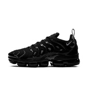 tênis masculino, tênis esportivo, tênis preto, tênis solado alto, tênis confortável, tênis casual, tênis robusto, tênis para caminhada, tênis para corrida, tênis dia a dia